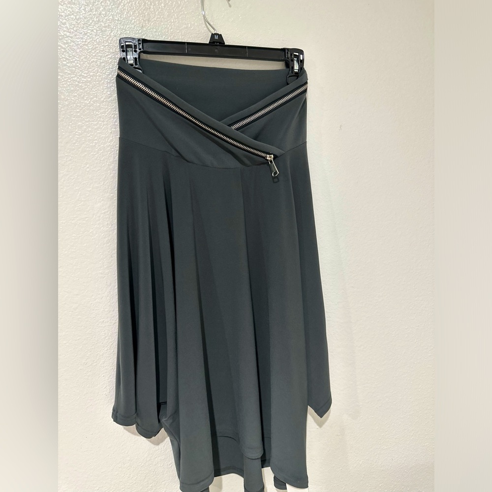 Joseph Ribkoff Grey Asymmetrical Skirt with zipper flair - witchy Y2K vibes